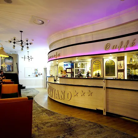 Ottaviano ホテル シフィノウイシチェ